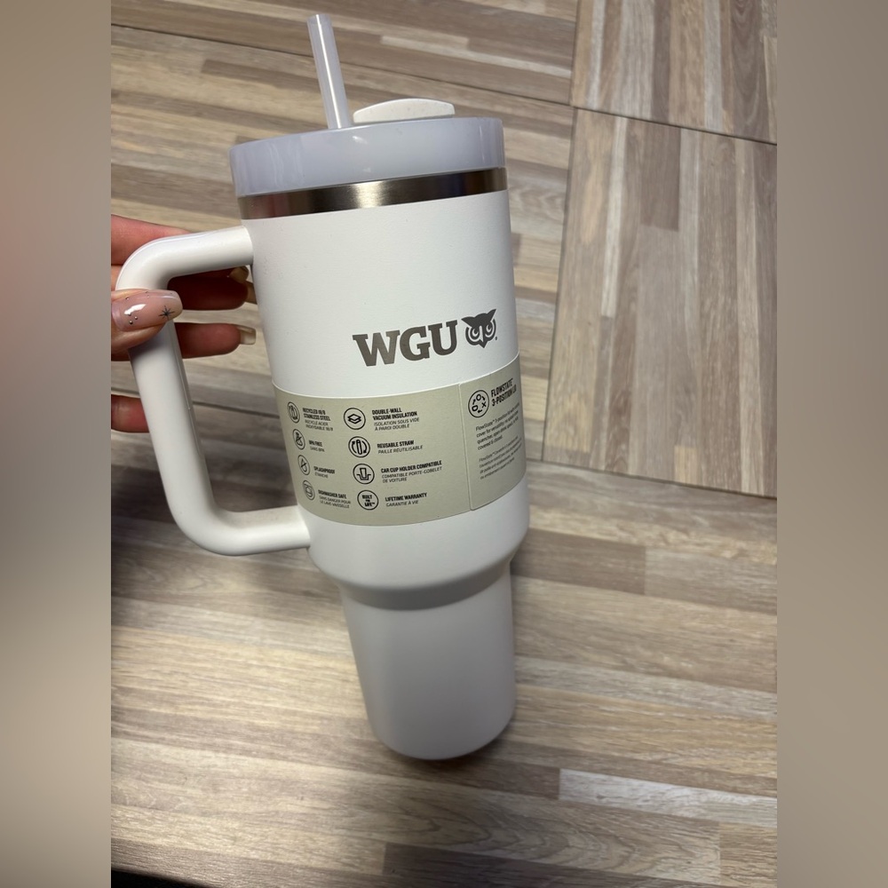 Stanley Silver and White Quencher Tumbler - Picture 2 of 5